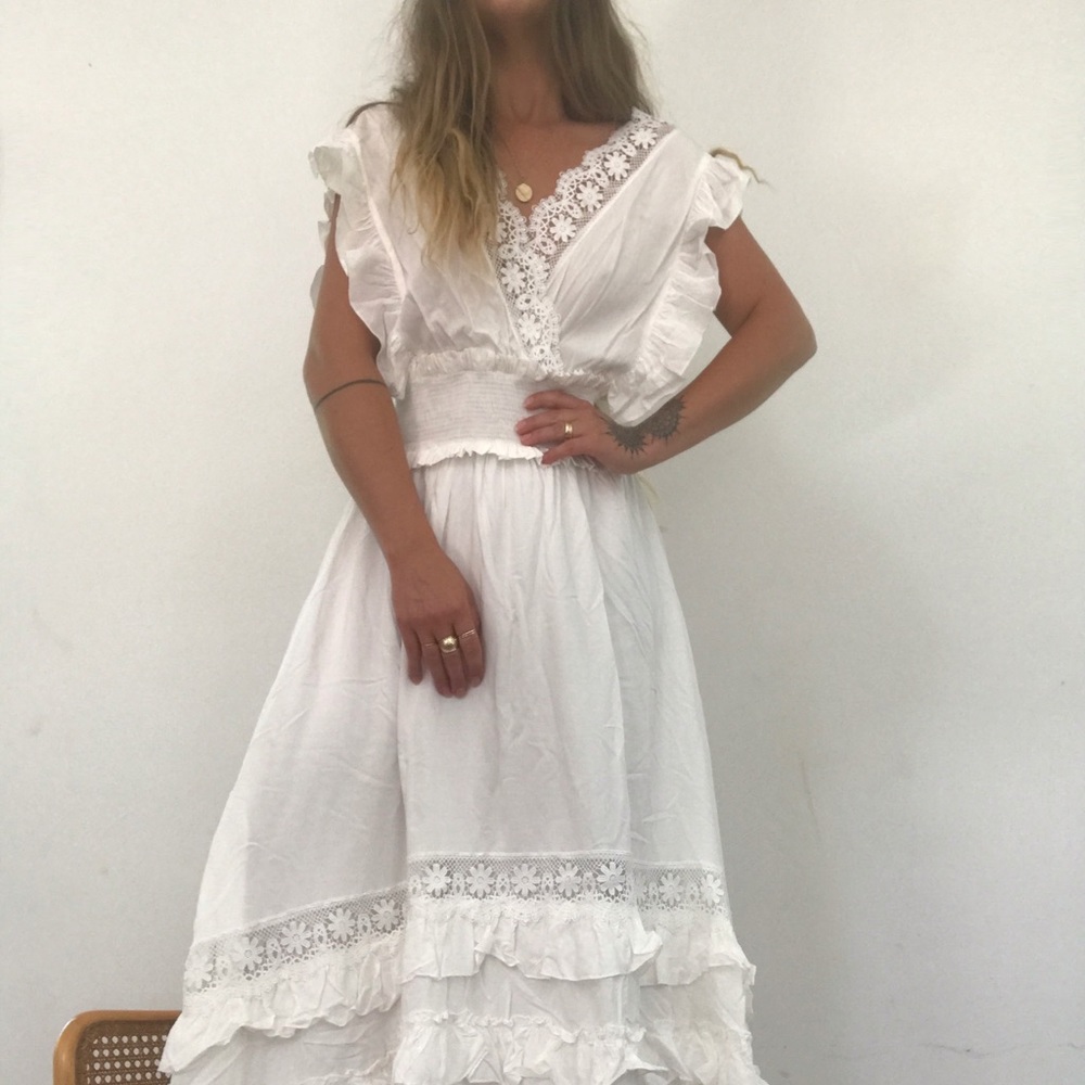 White Magnolia Prairie Dress - Picture 1 of 5